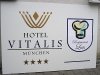 Hotel Vitalis MÃ¼nchen, Aluverbundschild, Hotelschild, Digitaldruck, verklebt, GroÃŸformat, Metallplatten