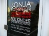Sonja Rothweiler, Türbeschriftung, Scheibenbeschriftung, Glasbedruckung, Folienplott, Türaufschrift, München, Fensterbeklebung, Folienschrift